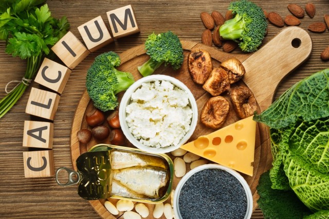10 Buah yang Mengandung Kalsium untuk Jaga Kesehatan Tubuh