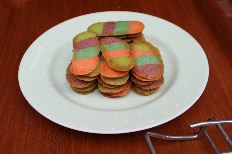 RESEP KUE LIDAH KUCING RAINBOW - FRISIAN FLAG